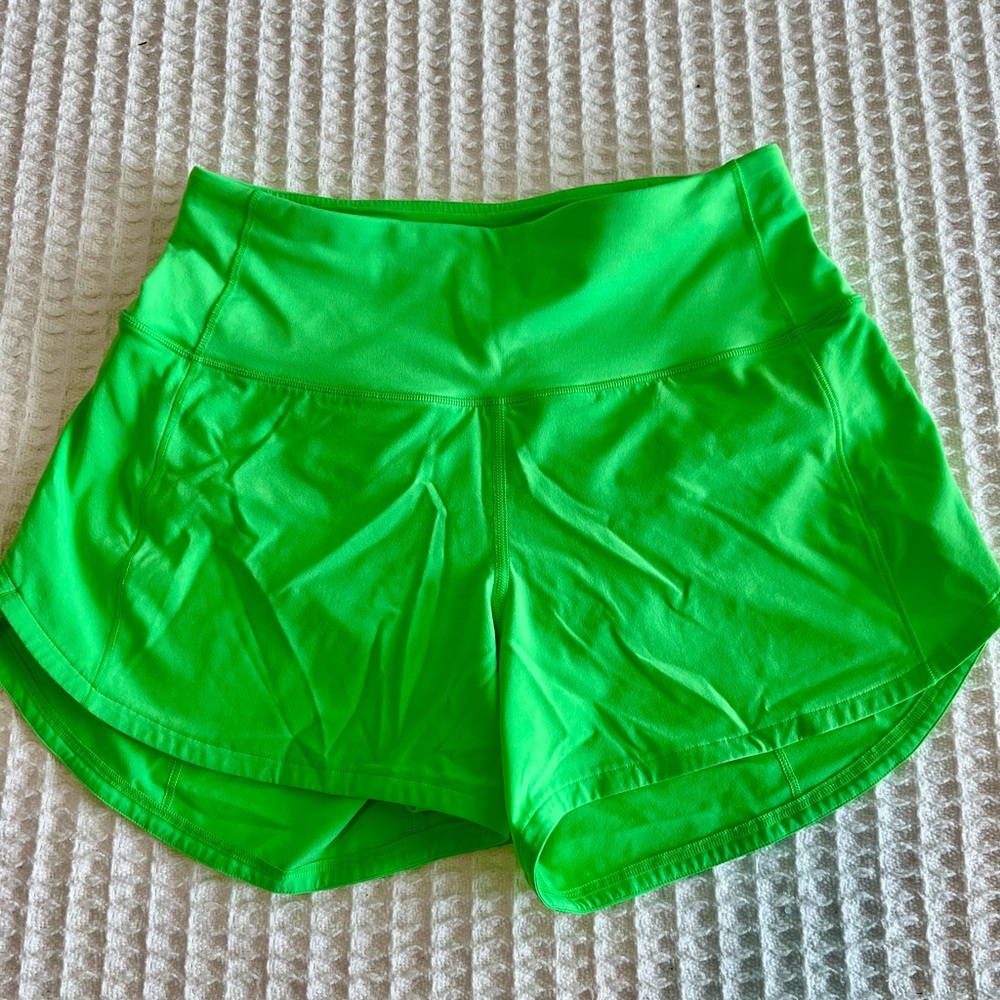 Lululemon Speed Up High-Rise Lined Short 4" in Lime Green Size 4